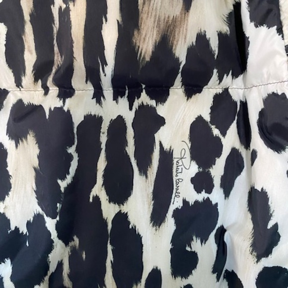 Roberto Cavalli Black and Pink Puffer Jacket with Bold Patterns - Picture 16 of 16